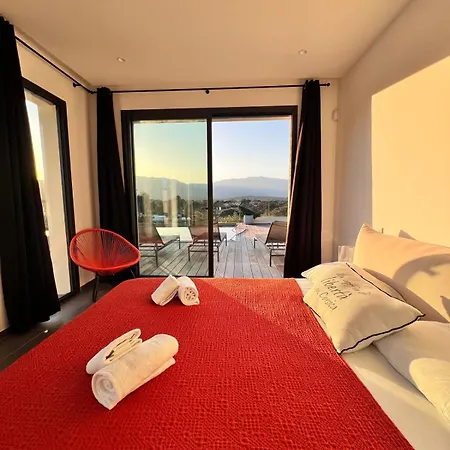 Porra Avec Piscine 8 Pers Vue Montagne * بورتو فيكشْيو