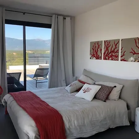 Porra Avec Piscine 8 Pers Vue Montagne