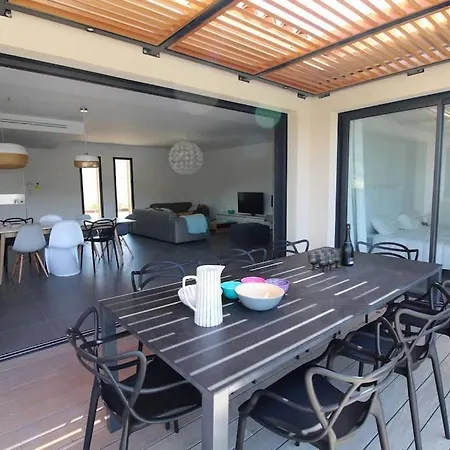 Porra Avec Piscine 8 Pers Vue Montagne فيلة